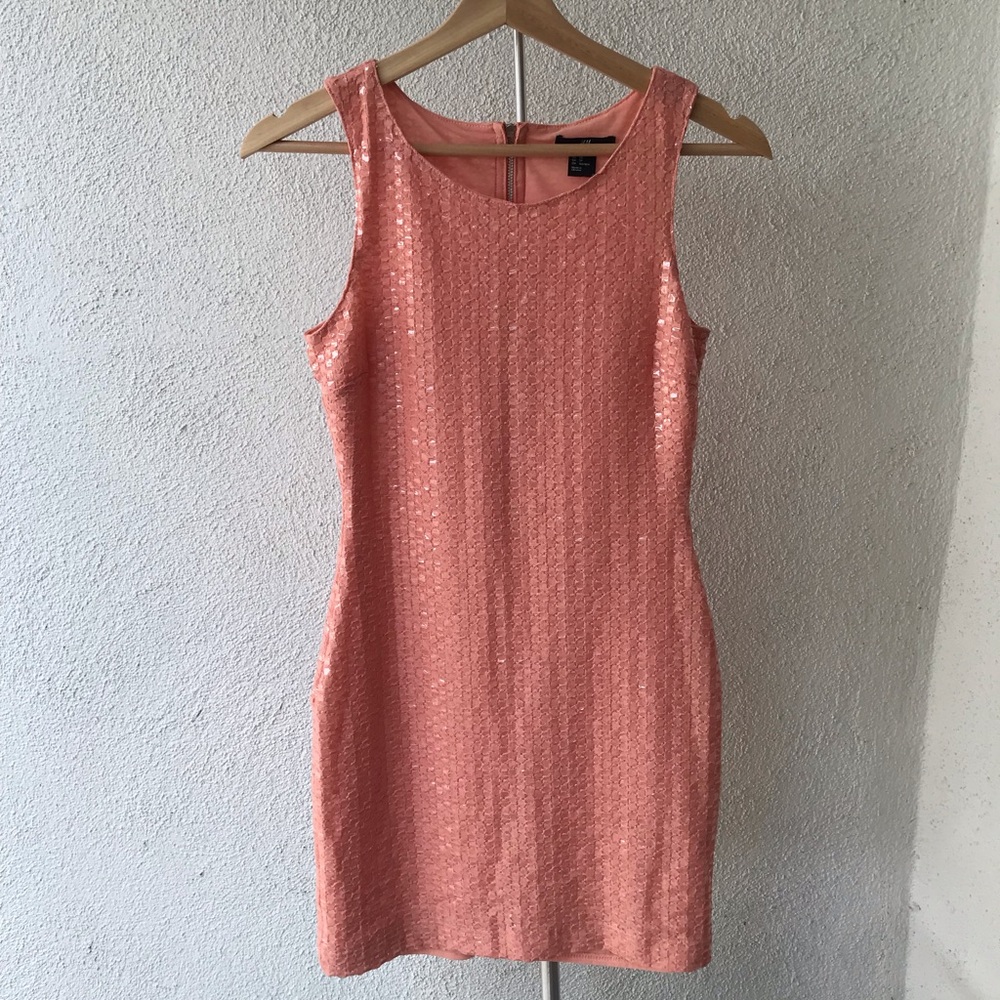 Pink Sequin Embellished Mini Dress - XS
